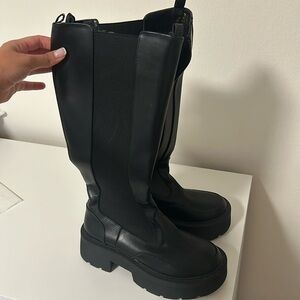 Chunky zip up black boots- US 9/ UK 7- never worn